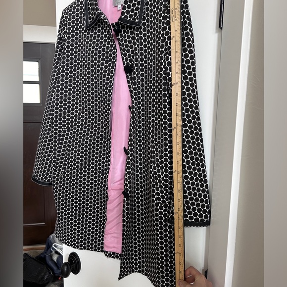 Skirtin Around Mod Polkadot Trench Coat - Picture 6 of 6